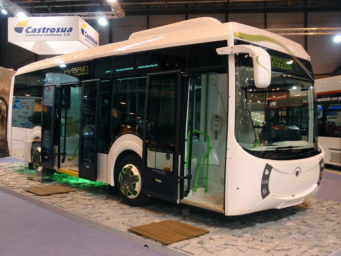 A Castrosua Tempus hybrid bus on display at the 2008 FIAA International Bus and Coach Fair in Madrid.