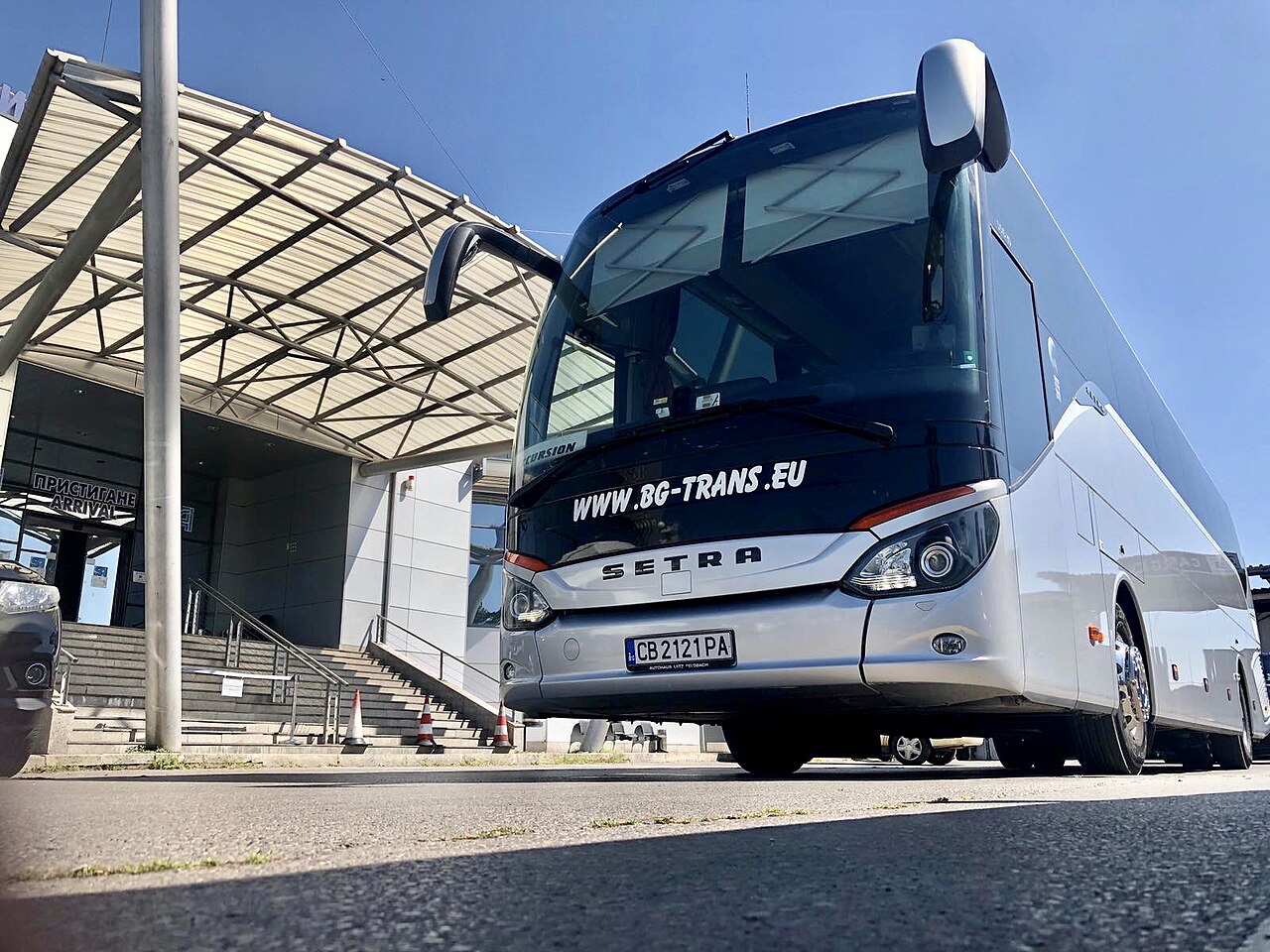 A Setra high-floor touring coach, the long-distance counterpart to the low-floor city bus.