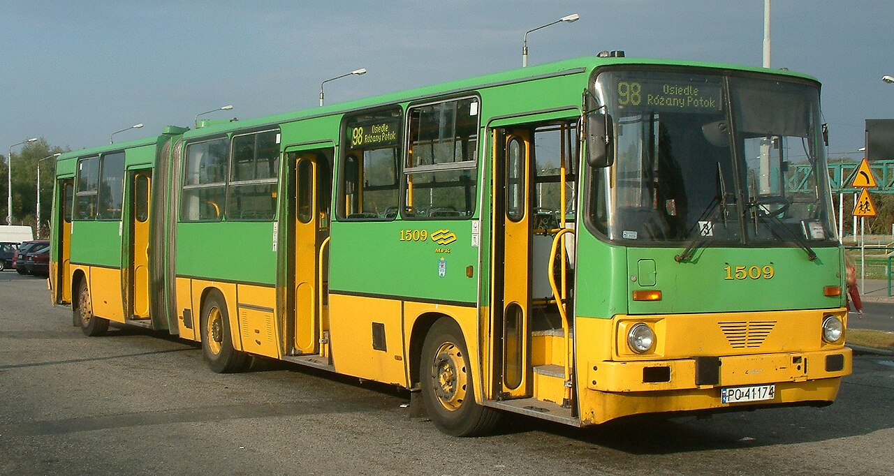An Ikarus 280 articulated city bus, the 16.5-metre two-section icon of the 200 series