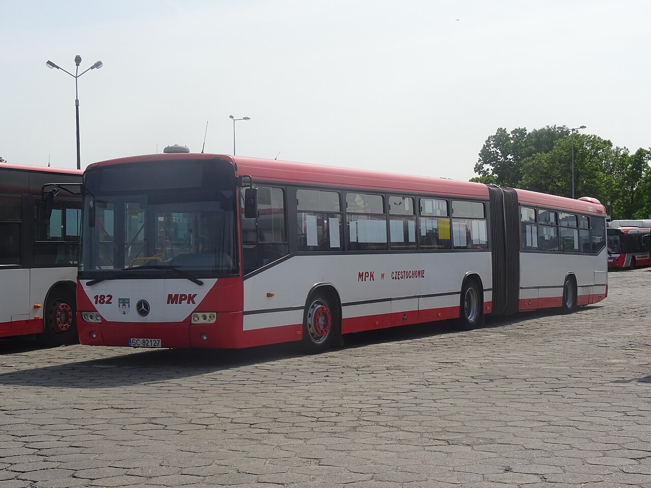 A Mercedes-Benz Conecto G articulated bus with its bending centre joint.