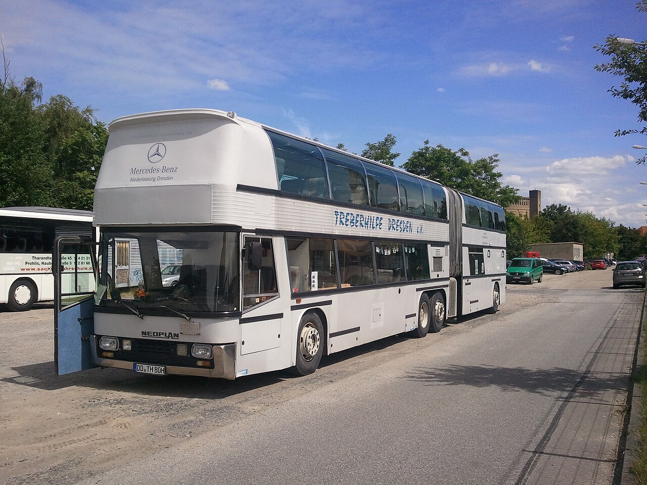 A preserved Neoplan Jumbocruiser N138/4 — an 18-metre articulated double-deck coach, the largest bus ever built.