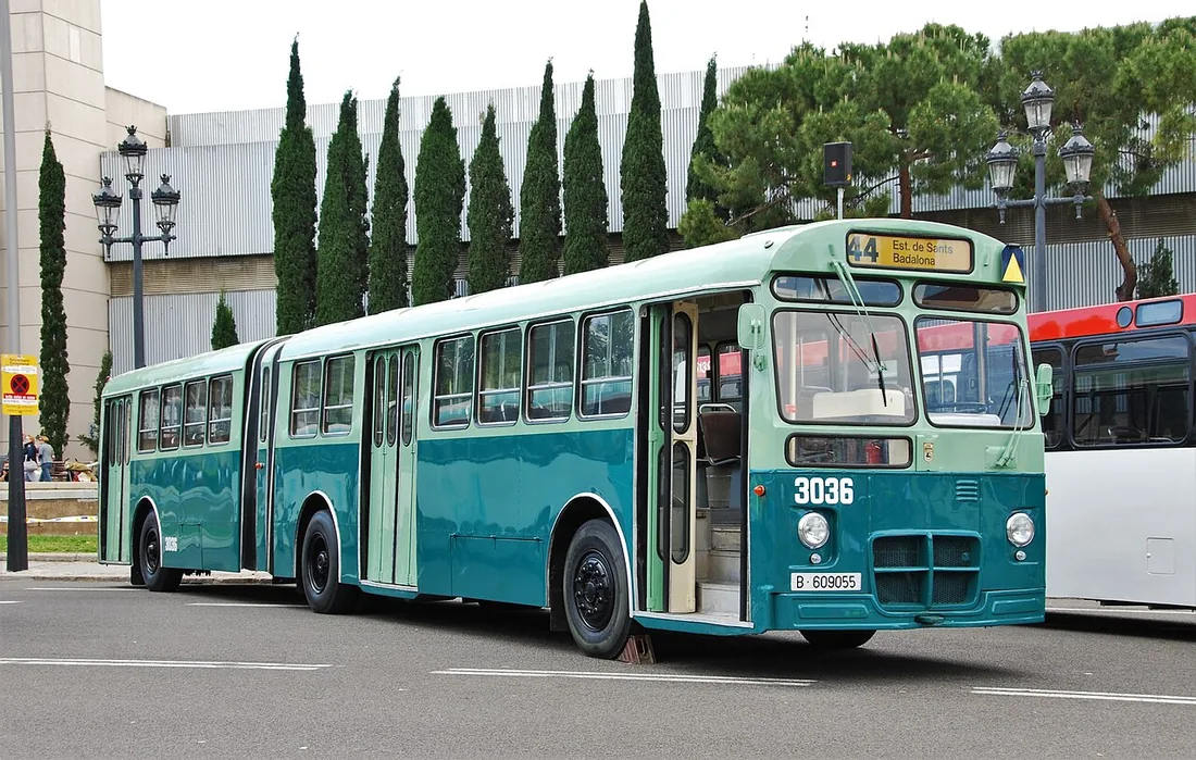 The preserved articulated Pegaso 6035-A number 3036 of Transports de Barcelona, restored in its original green livery.