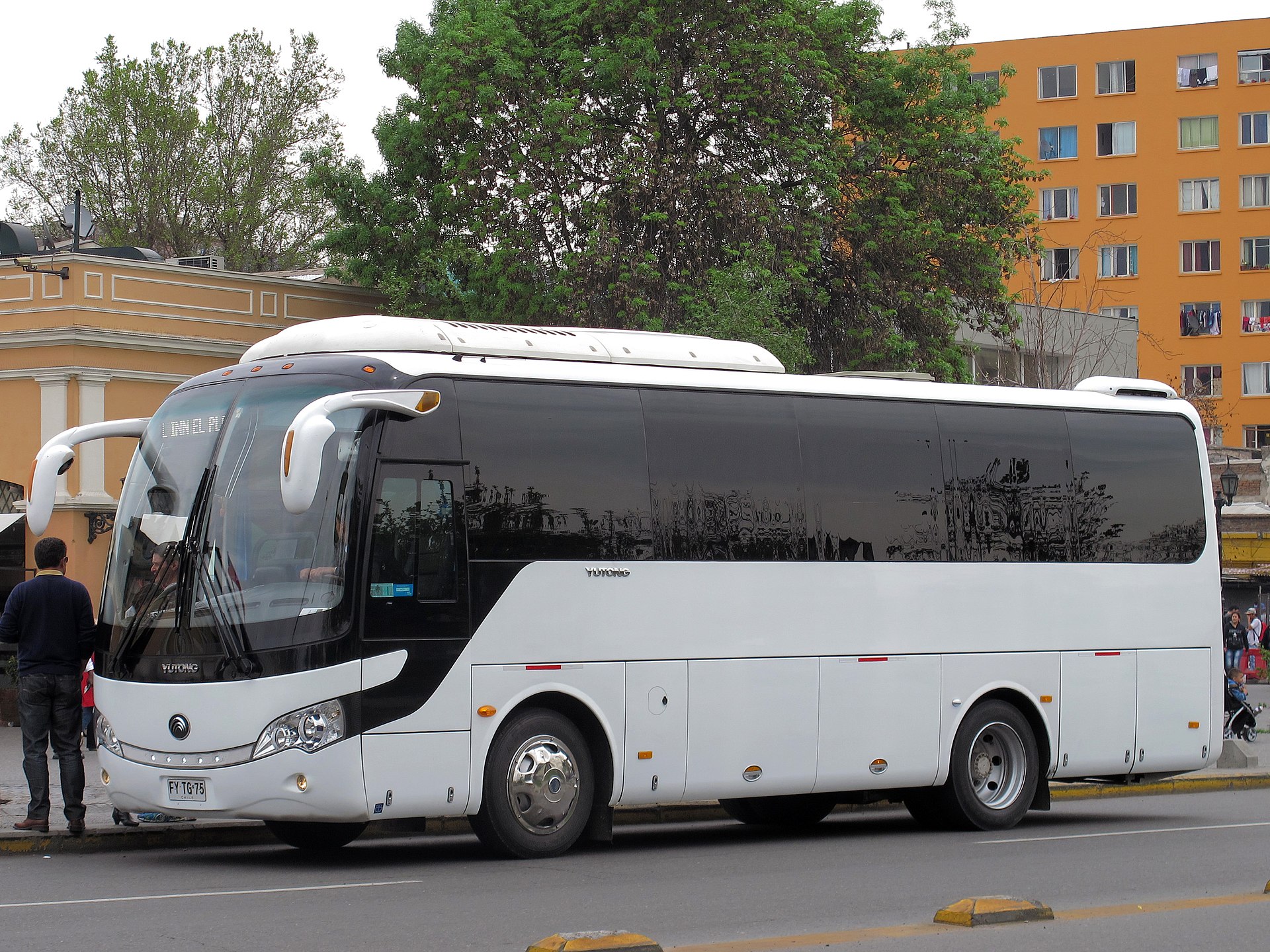 A Yutong ZK bus operating in Chile, part of the brand's Latin American expansion.