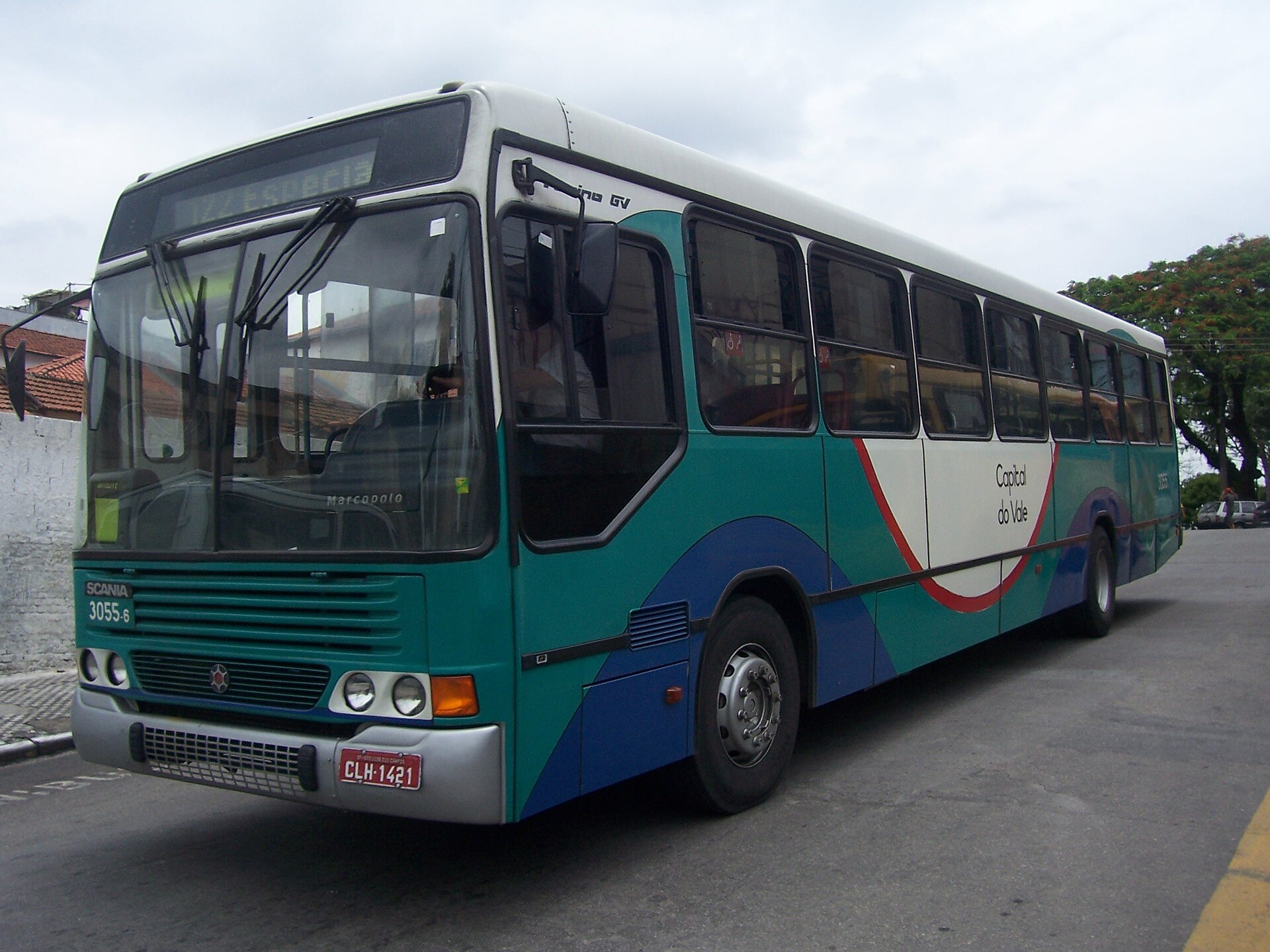 A Marcopolo Torino GV city bus on a front-engine Scania F-94 chassis in Brazil, showing the raised front where the engine sits.