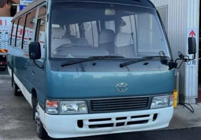 Modelo Real na Vida Real - Minibus